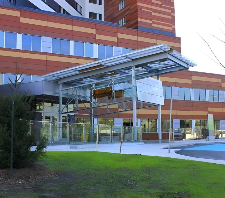 Glazed façade Montreal