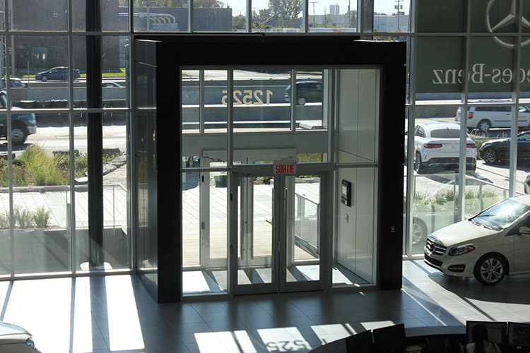 Fabrication et installation de murs-rideaux Terrebonne