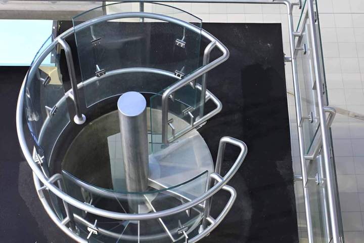 Installation de cylindre en verre Montréal